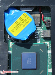 Auch auf die BIOS-Batterie bekommt man Zugriff.