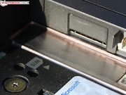 Antennen und SimCard-Slot (unter Akku) sind vorbereitet.