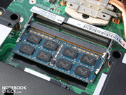 Beim Arbeitsspeicher hat Fujitsu etwas geknausert und nur 2.048 MB DDR3 verbaut.