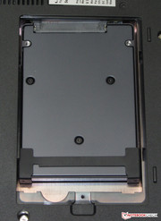 Die zweite Klappe ermöglicht den Zugang zur Festplatte.