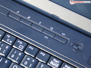 Die Tastatur ist ein Klassiker mit deutlichem Tastenhub und festem Anschlag. Die Tastatur ist ein Klassiker mit deutlichem Tastenhub und festem Anschlag.