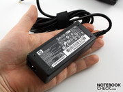 Das 65 Watt Netzteil reicht für die maximale Leistungsaufnahme von 48 Watt locker aus. Das 65 Watt Netzteil reicht für die maximale Leistungsaufnahme von 48 Watt locker aus.
