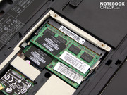 Der DDR3-Arbeitsspeicher sitzt auf zwei Modulen a 2.048 MB.