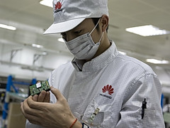Wearables: Huawei zeigt Smartwatch auf dem MWC 2014