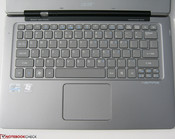 Gesamttastatur und Touchpad