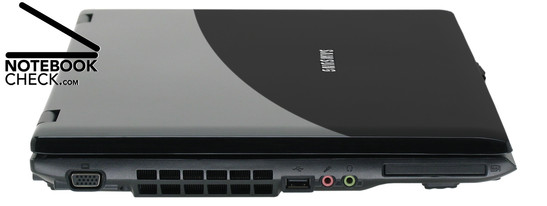 Linke Seite: VGA, Lüftungsschlitze, 1x USB-2.0, Mikrofon, Kopfhörer, ExpressCard/54