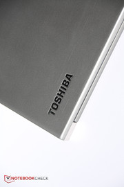 Das Tecra Z40-147 von Toshiba besitzt ein schickes Magnesium-Gehäuse.