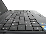 Die Tastatur ist vielschreibertauglich und lässt sich nur mittig etwas durchbiegen Die Tastatur ist vielschreibertauglich und lässt sich nur mittig etwas durchbiegen