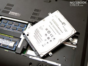 ... über die sich die 320 GByte Festplatte und...