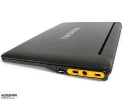 Toshiba AC100-10K Toshiba AC100-10K