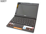 Im Inneren werkelt die neue AMD C-50 Dual-Core APU mit ... Im Inneren werkelt die neue AMD C-50 Dual-Core APU mit ...