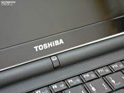 Der Power-Button ist leicht zu finden und hat keine störende Beleuchtung. Der Power-Button ist leicht zu finden und hat keine störende Beleuchtung.