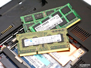 Neben 1024 MByte DDR3-RAM von Samsung findet sich ... Neben 1024 MByte DDR3-RAM von Samsung findet sich ...