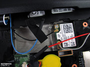 hier kann man UMTS Modul (Antennen sind vorhanden) oder mSATA SSD einsetzen hier kann man UMTS Modul (Antennen sind vorhanden) oder mSATA SSD einsetzen