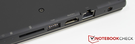 links (von Unterseite): SD/MMC, USB 3.0, HDMI, RJ-45, Strom