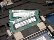 Der Arbeitsspeicher (2x 2048 MB) erreicht bei 8 GB das Maximum. Der Arbeitsspeicher (2x 2048 MB) erreicht bei 8 GB das Maximum.