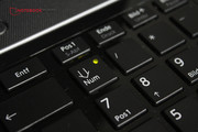 Die Tastatur hat LEDs in manchen Tasten...