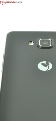 Der LED-Blitz hilft der Fotoqualität bei schlechten Lichtverhältnissen nur geringfügig.