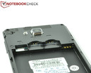 Innenleben: microSD-Slot, zwei SIM-Karten-Slots