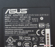 ...und leistet bis zu 90 Watt. ...und leistet bis zu 90 Watt.