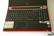 Großes Manko des GX620 ist zum einen die Tastatur, die einen sehr überladenen Eindruck macht, und sich auch beim Tippen etwas durchbiegt.