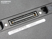 Als echtes Business-Notebook gehört der Docking-Port zum Pflichtprogramm (E-Port). Als echtes Business-Notebook gehört der Docking-Port zum Pflichtprogramm (E-Port).