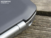 Das Gehäuse zeigt Rundungen,