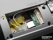 und einen Full Size Mini PCIe mit Antennen-Vorbereitung für das UMTS-Modul.