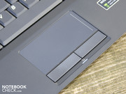 und hört bei dem haptisch hervorragenden Touchpad auf.
