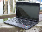 sowie 3.072 MB RAM und eine 320 GB Festplatte.
