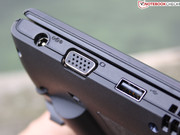 Zu den Anschlüssen gehören neben HDMI und analogem VGA,