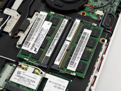 Arbeitsspeicher (2 Slots), WLAN-Modul (Foto U160)