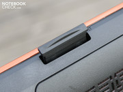 und dem obligaten Kartenleser (Frontseite).