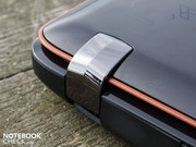 Die Scharniere lassen schon einmal die Muskeln spielen