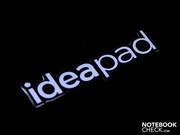 leuchtet dezent und kann nicht deaktiviert werden.