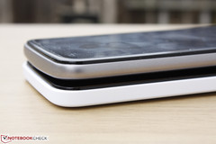 Oben: Y100 Pro, unten: Y100