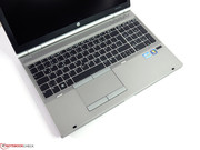 Als Mausersatz dienen Trackpoint und Touchpad, ... Als Mausersatz dienen Trackpoint und Touchpad, ...