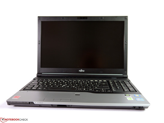Fujitsu Celsius H720