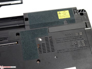 Filz-Pads am Unterboden sorgen unter anderem für einen nicht optimalen Stand.