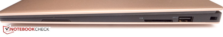 rechts: SD-Kartenleser, USB 3.0, Noble-Lock-Steckplatz