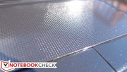 Man beachte die texturierte Touchpad-Oberfläche.