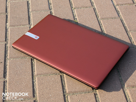 Packard Bell EasyNote TM87-JO-075GE: Guter Allrounder mit geringer Mobilität.