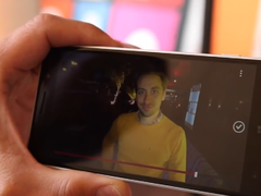 Mit &quot;Rich Capture&quot; der kommenden App Lumia Camera kann man die Blitzlichtstärke im Nachhinein verändern (Bild: Eigenes vom Windows-Central-Video)