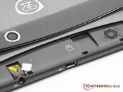 Hier die Kopfhörerbuchse und der microSD-Slot. Hier die Kopfhörerbuchse und der microSD-Slot.