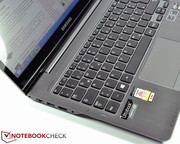 Sondertasten sind blau markiert und werden mittels Fn-Tastenkombination aktiviert.