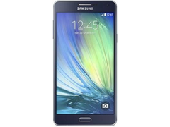 Das Samsung Galaxy A7 ist mit 5,5 Zoll das größte Modell in Samsungs Metall-Smartphone-Bunde (Bild: Samsung)