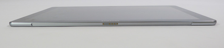 Unterkante des TabPro S mit Tastatur-Schnittstelle