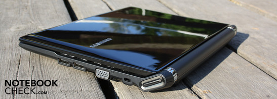 Samsung N230 Storm: Über vier Stunden im realen Einsatz läuft es nur mit dem 6-Zellen-Akku