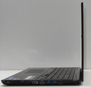 Das Notebook ist recht schlank.