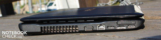 Linke Seite: VGA, Ethernet, HDMI, eSATA, USB 2.0, ExpressCard34 Linke Seite: VGA, Ethernet, HDMI, eSATA, USB 2.0, ExpressCard34